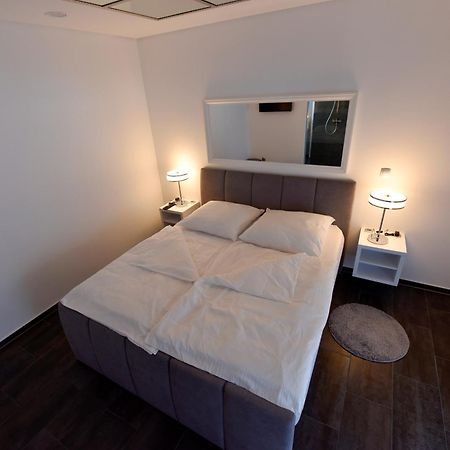Apartmani I Bungalovi Trojka 바냐루카 객실 사진