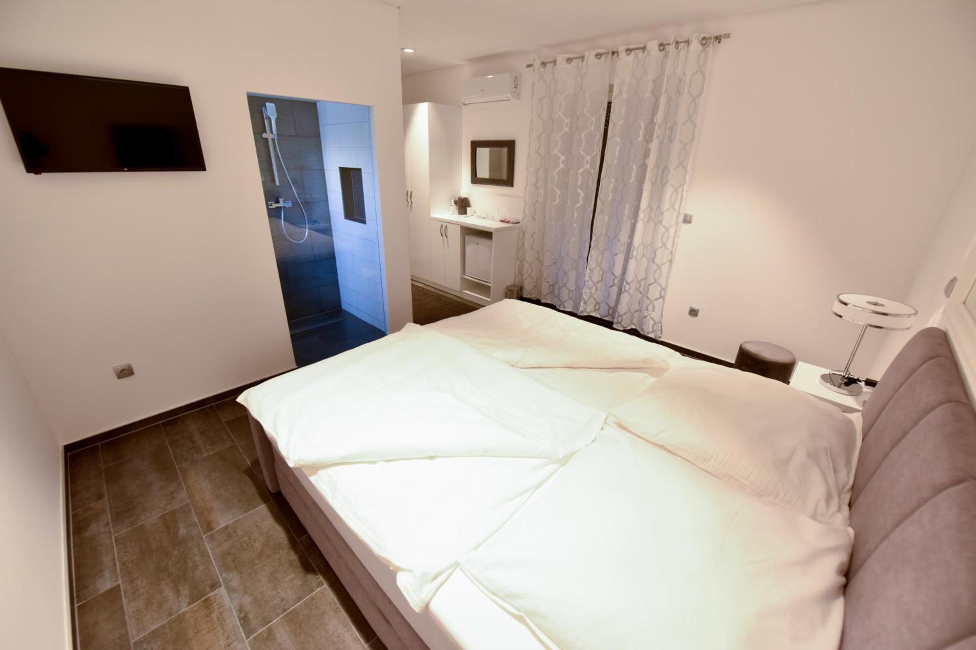 Apartmani I Bungalovi Trojka 바냐루카 객실 사진