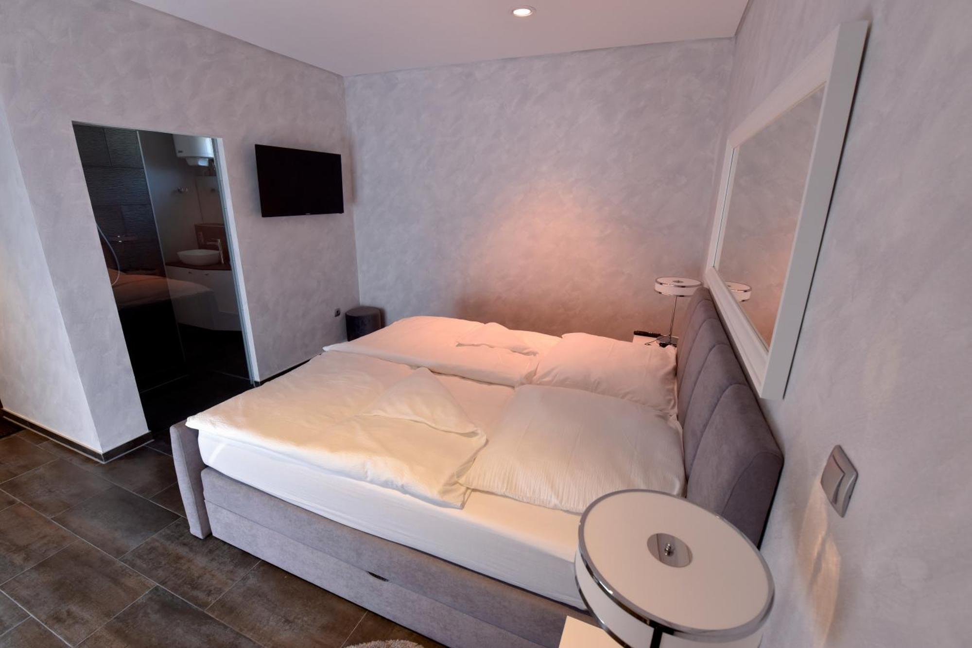 Apartmani I Bungalovi Trojka 바냐루카 객실 사진