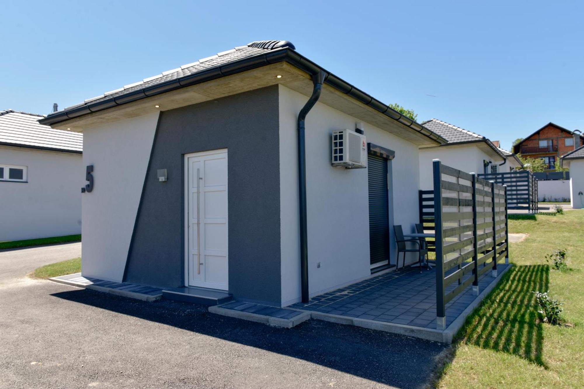Apartmani I Bungalovi Trojka 바냐루카 객실 사진