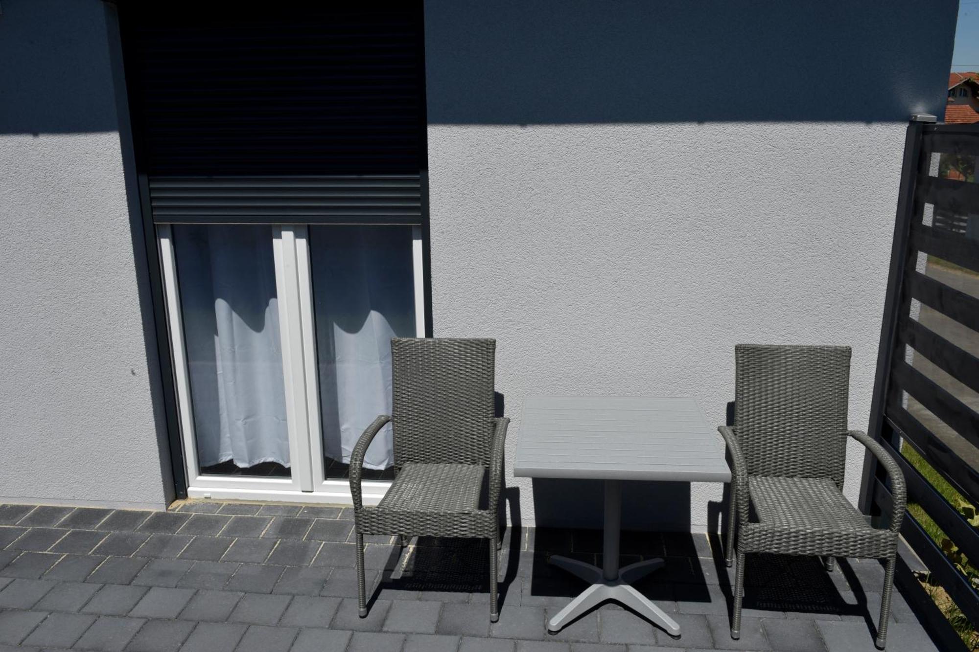 Apartmani I Bungalovi Trojka 바냐루카 객실 사진